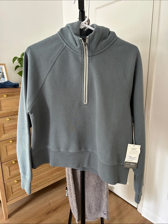 Vuori Tops - NWT Vuori Restore Half Zip Hoodie. Size small. Smoke Blue